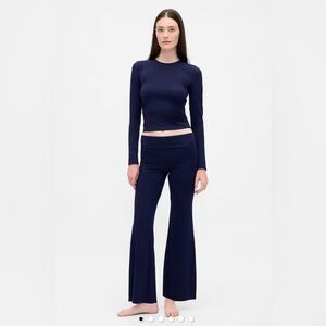 GAP Body Woman’s Modern Navy ribbed  PJ Leggings